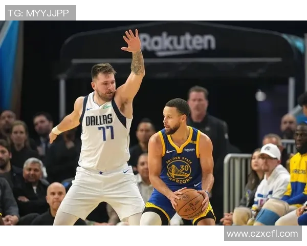 2020年季后赛第三场勇士对决独行侠精彩回顾与战术分析